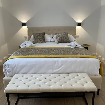 Le Confidentiel & Hotel 4*