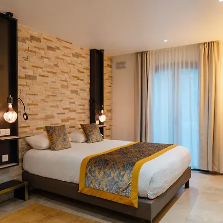 Le Confidentiel & Hotell 4*