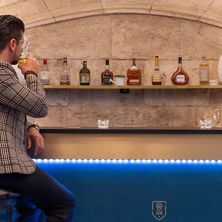 Le Confidentiel & 호텔 4*