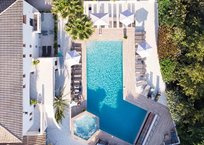 Le Confidentiel & Hotell 4*