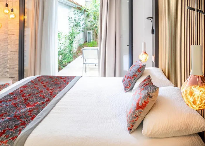 Le Confidentiel & Ξενοδοχείο