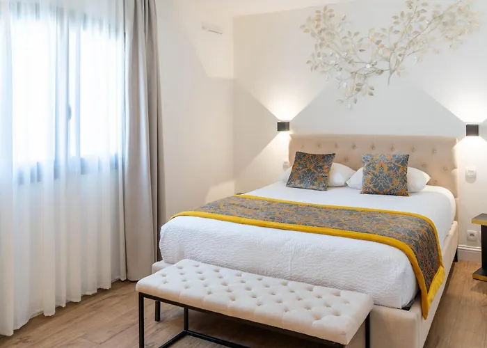 Le Confidentiel & 4* Saint-Raphaël