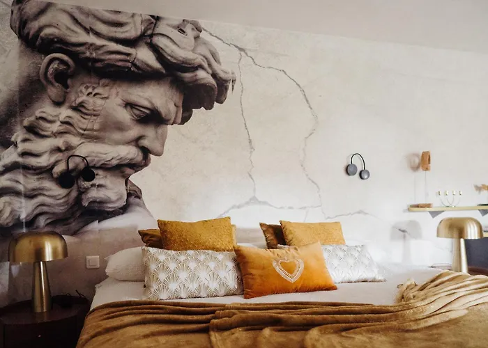 Le Confidentiel & Отель 4*